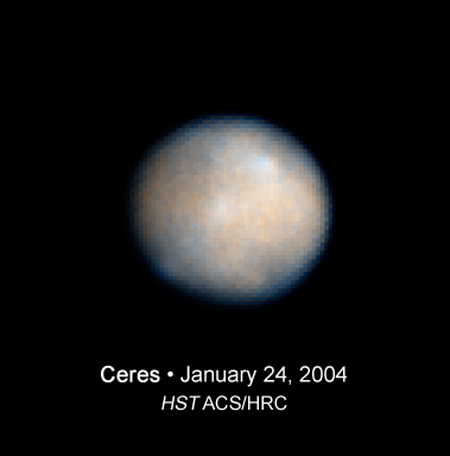 Sellisena näeb Hubble kosmoseteleskoop lähimat kääbusplaneeti Cerest. Pilt: www.space.com