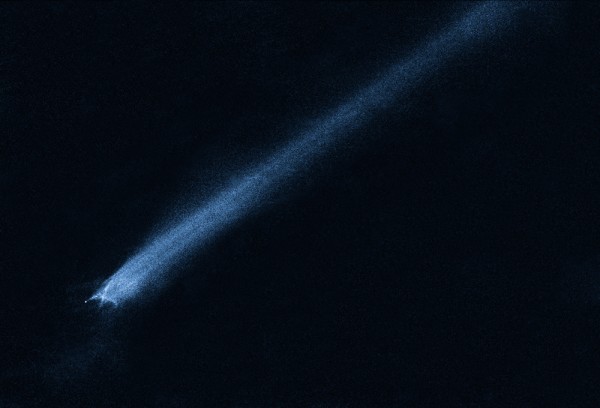 Ebatavaline sabaga asteroid P/2010 A2. Pilt: NASA, ESA ja D. Jewitt (UCLA)