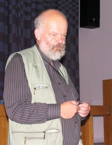 Tõnu Tuvikene esinemas 2009. aasta astronoomiahuviliste kokkutulekul Tõraveres. Foto: Martin Vällik