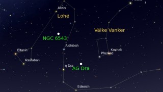 Udukogu Kassisilm (NGC 6543) ja sümbiootik AG Dra Lohe tähtkujus. Need objektid on märgitud suurte valgete ringidega. Väga lähedal Kassisilma udu keskmele asub ka ekliptika põhjapoolus.