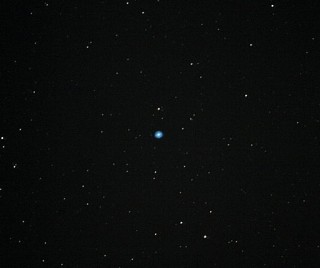 Vilkuv Udukogu (NGC 6826) läbi teleskoobi vaadates.