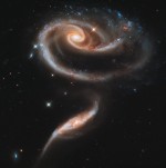 Interakteeruvate galaktikate grupp Arp 273.